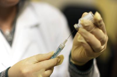 Coronavirus, "8 gruppi Usa al lavoro su vaccino: a giugno test su uomo"